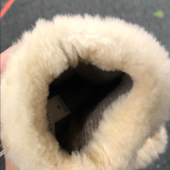 Ugg - leather gloves - Picture 7 of 7